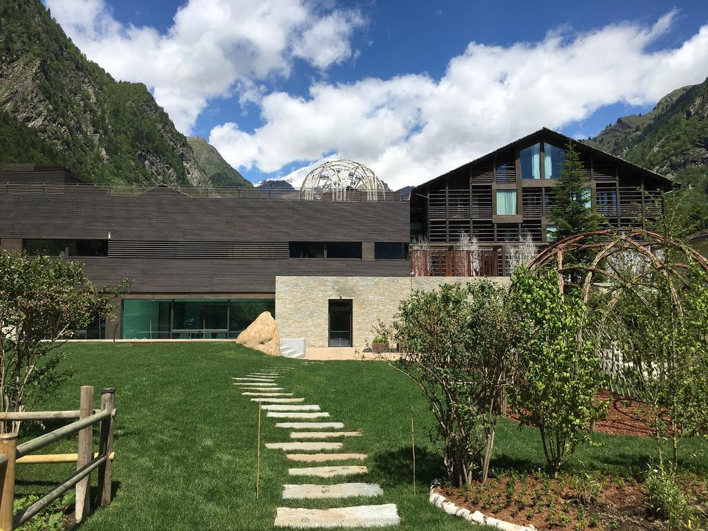 Nh Collection Alagna Mirtillo Rosso Εξωτερικό φωτογραφία