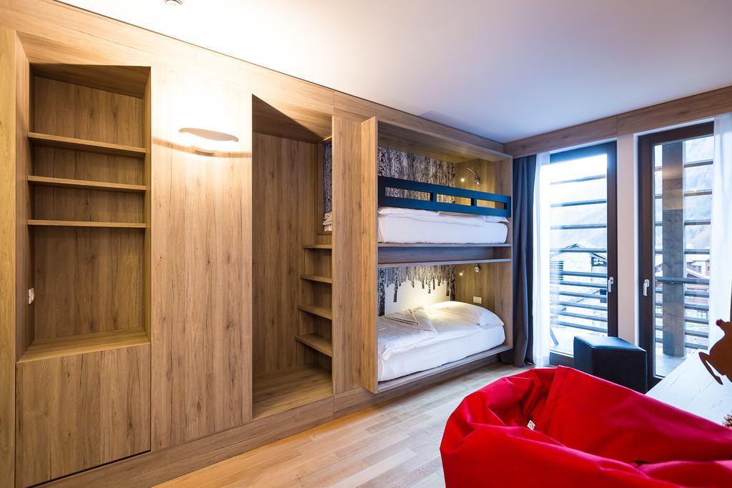 Nh Collection Alagna Mirtillo Rosso Εξωτερικό φωτογραφία